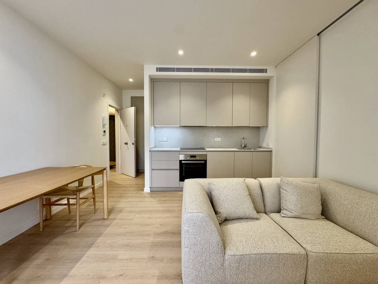 1 bedroom Flat for rent in Palma de Mallorca - € 1,300 (Ref: 9337660)