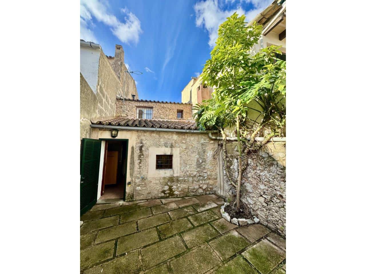2 sovrum Hus att hyra i Alaro - 2 000 € (Ref: 9378822)