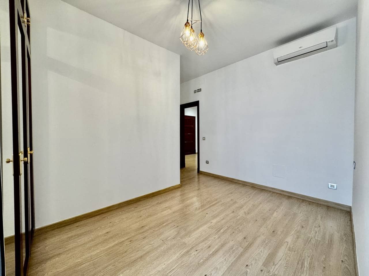 3 soverom Leilighet til leie i Palma de Mallorca - € 1 875 (Ref: 9430751)