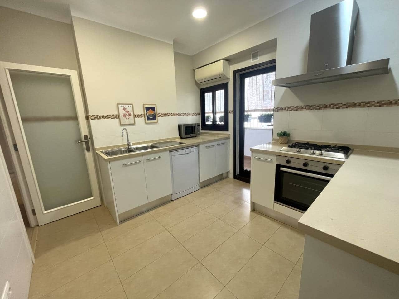 3 makuuhuone Kattohuoneisto vuokrattavana paikassa Palma de Mallorca - 2 160 € (Ref: 9441237)