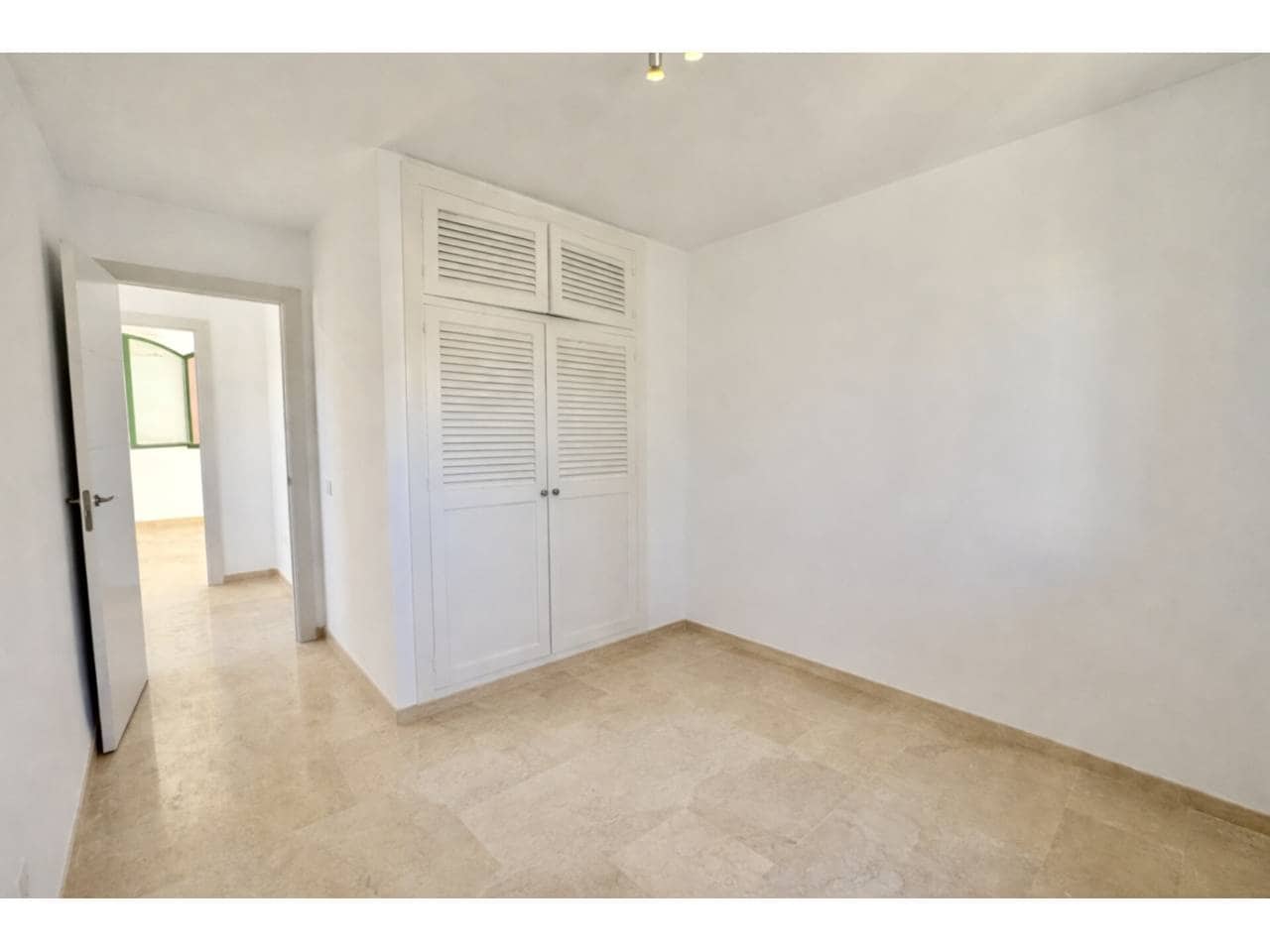 2 bedroom Flat for rent in Es Camp De Mar / El Camp De Mar with pool - € 2,200 (Ref: 9481691)