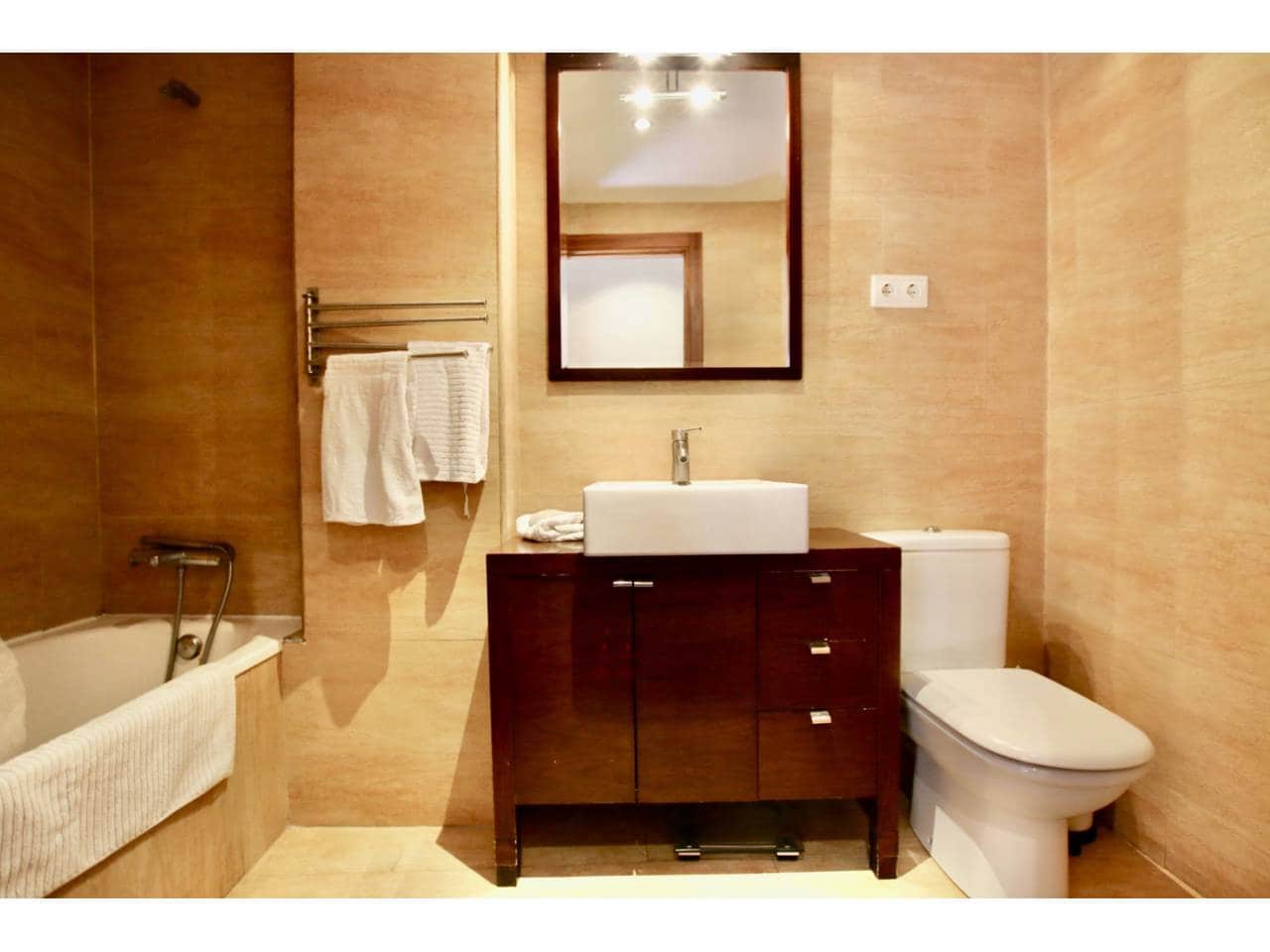 3 slaapkamer Flat te huur in Palma de Mallorca - € 1.750 (Ref: 9508102)