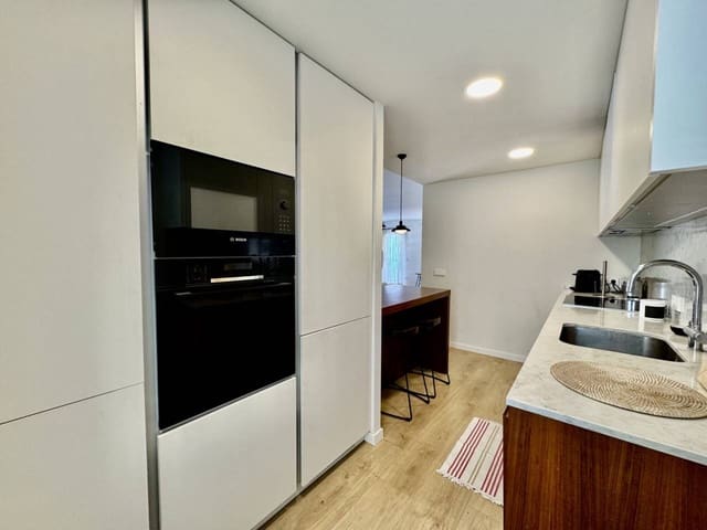 3 slaapkamer Flat te huur in Palma de Mallorca met garage - € 1.900 (Ref: 9508103)