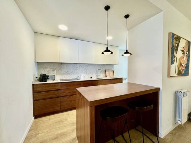 3 slaapkamer Flat te huur in Palma de Mallorca met garage - € 1.900 (Ref: 9508103)