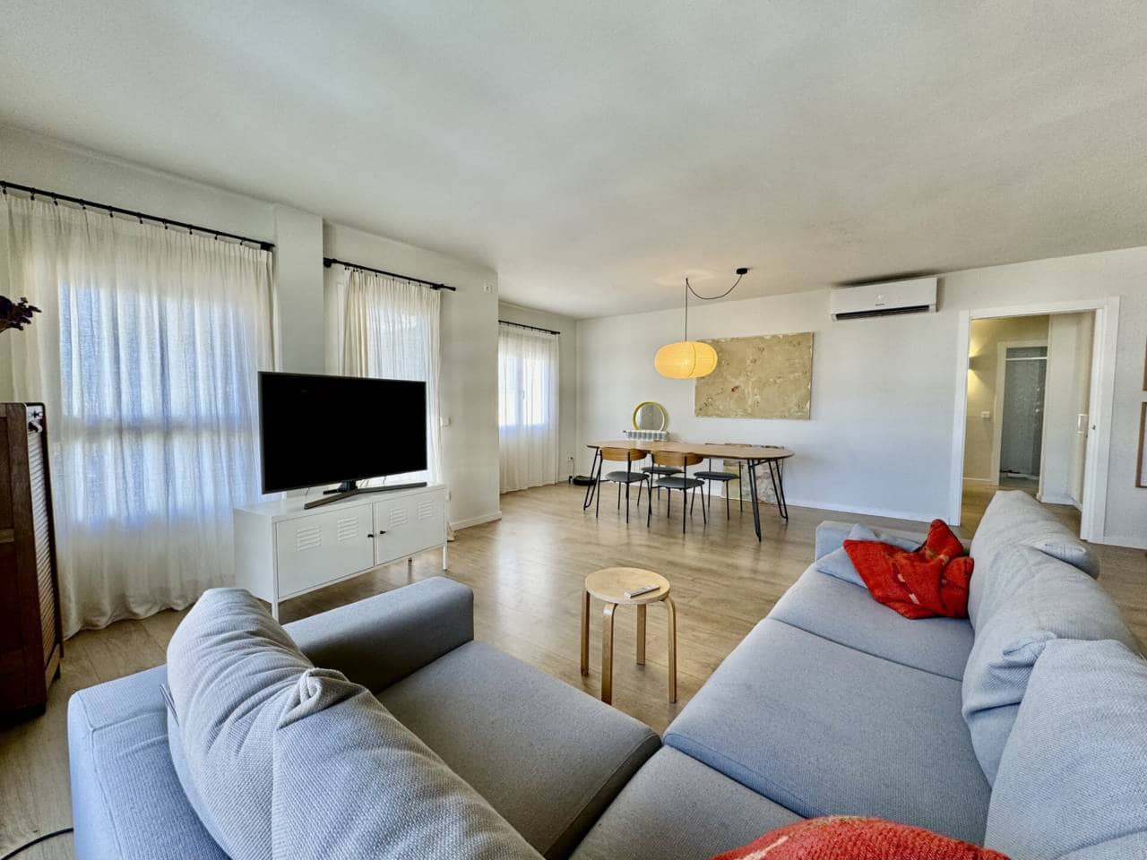 3 slaapkamer Flat te huur in Palma de Mallorca met garage - € 1.900 (Ref: 9508103)
