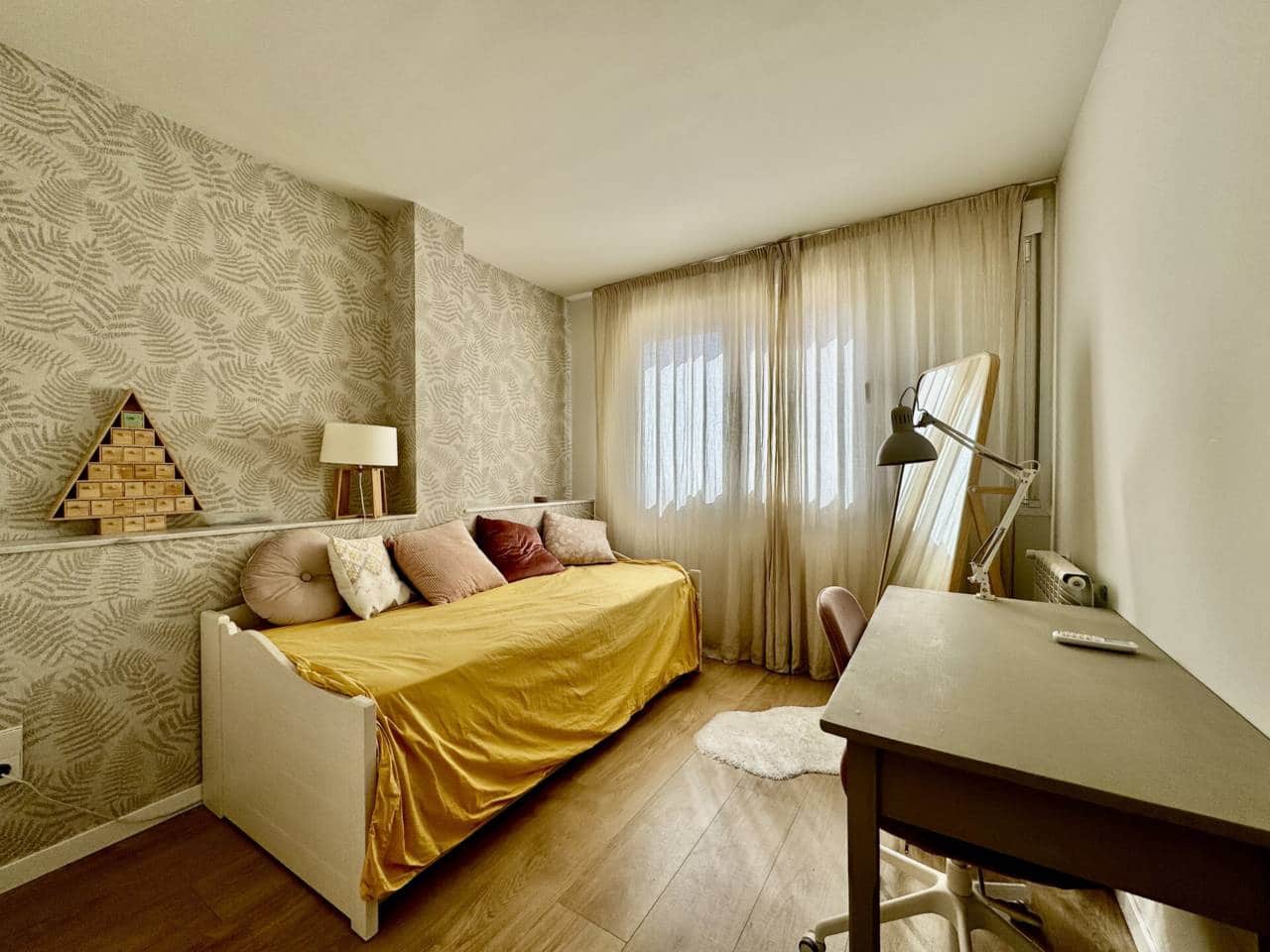 3 slaapkamer Flat te huur in Palma de Mallorca met garage - € 1.900 (Ref: 9508103)