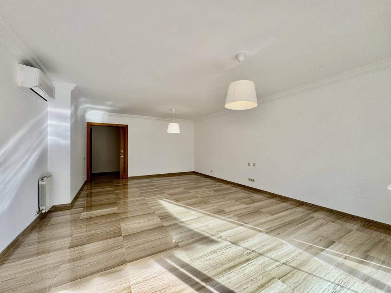 4 bedroom Flat for rent in Palma de Mallorca with pool garage - € 2,600 (Ref: 9511980)