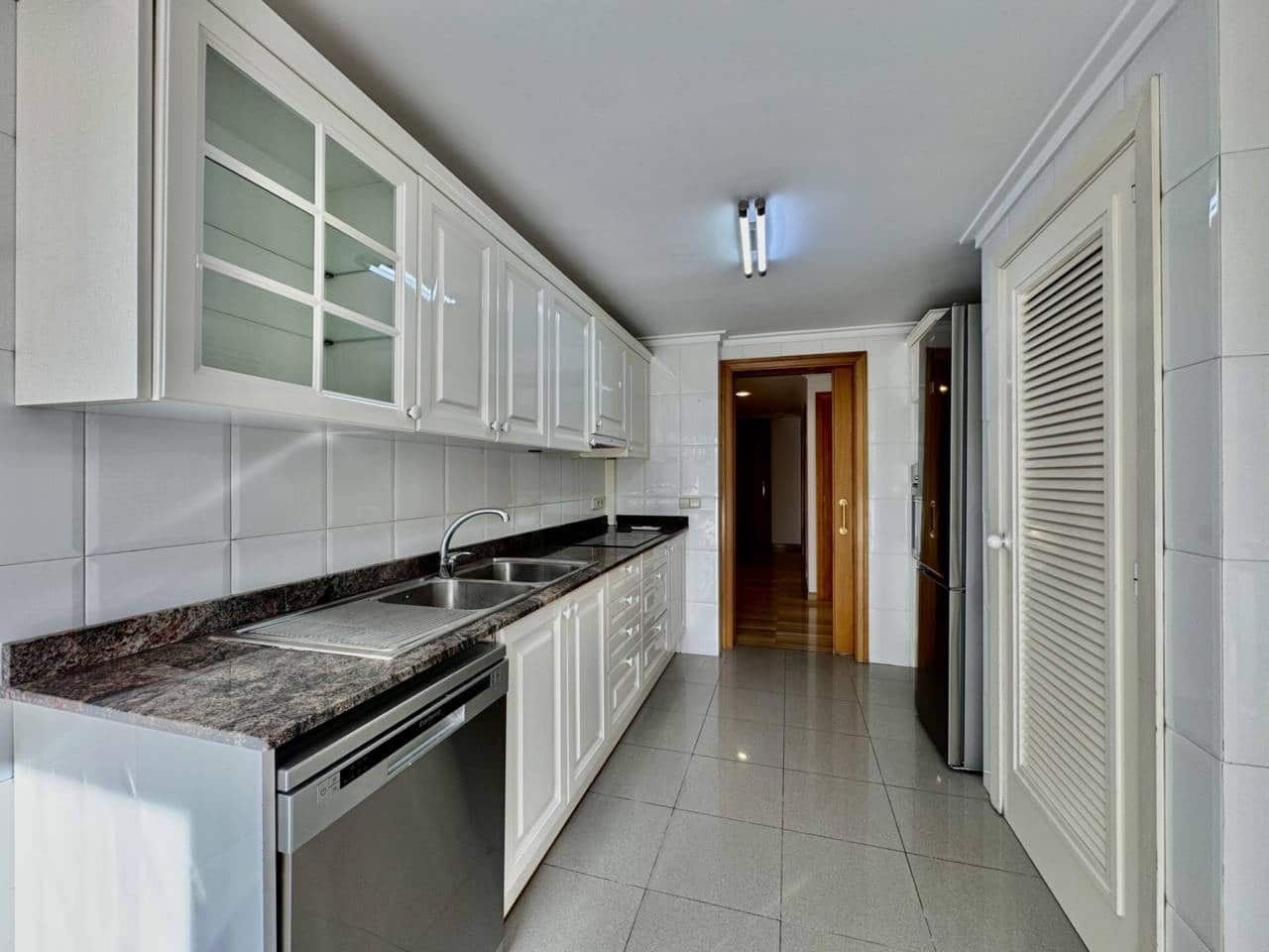 4 bedroom Flat for rent in Palma de Mallorca with pool garage - € 2,600 (Ref: 9511980)