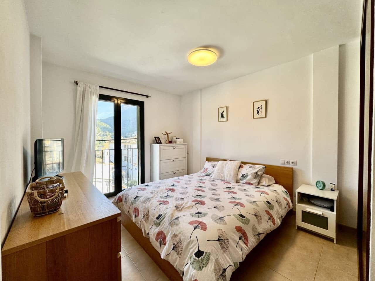 3 Zimmer Reihenhaus zu vermieten in Bunyola mit Garage - 2.000 € (Ref: 9518297)