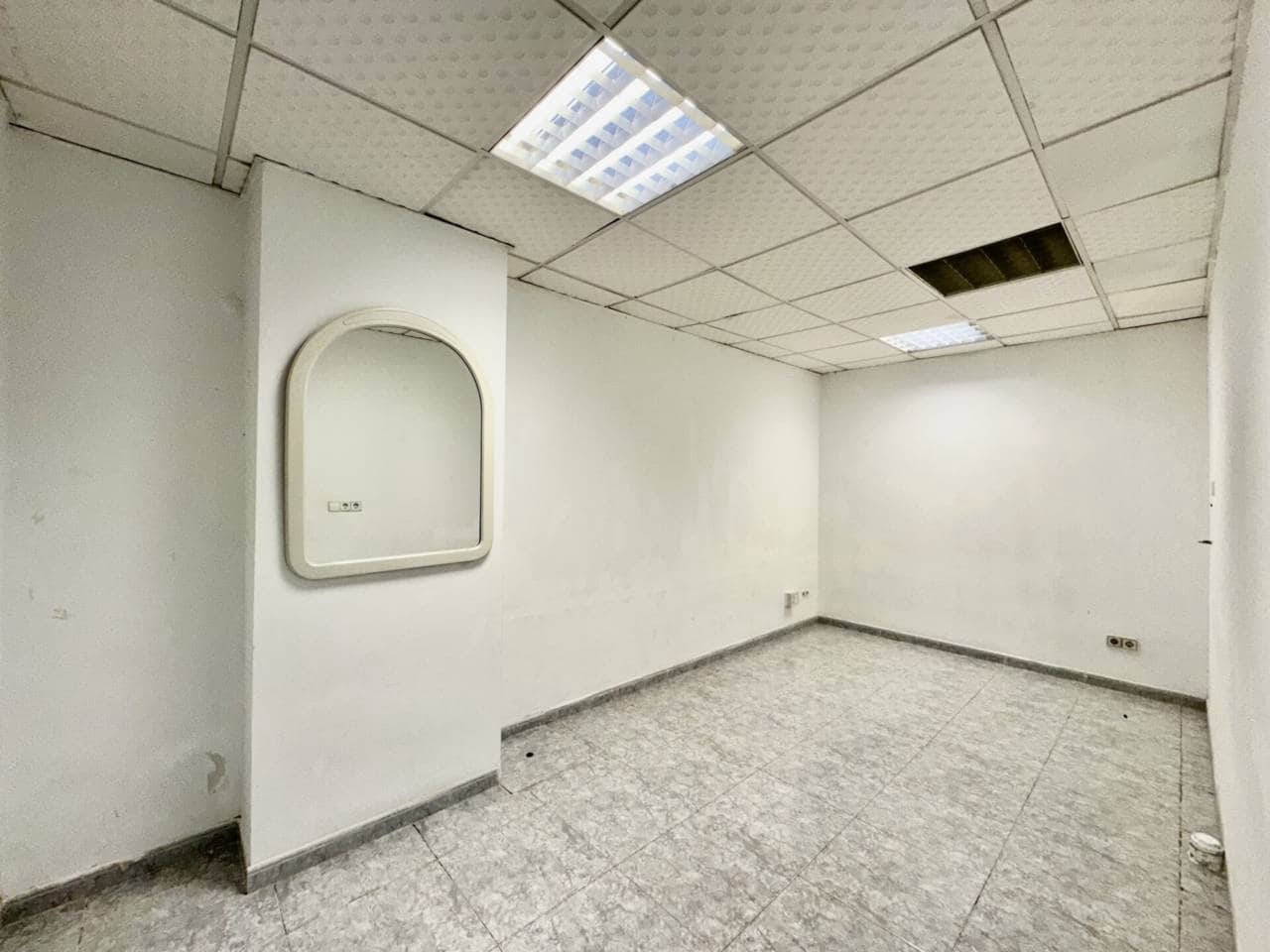 3 soveværelse Erhverv til leje i Palma de Mallorca - € 1.500 (Ref: 9542872)