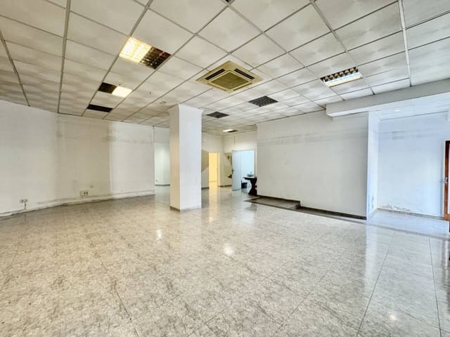 3 soverom Kommersiell til leie i Palma de Mallorca - € 1 500 (Ref: 9542872)