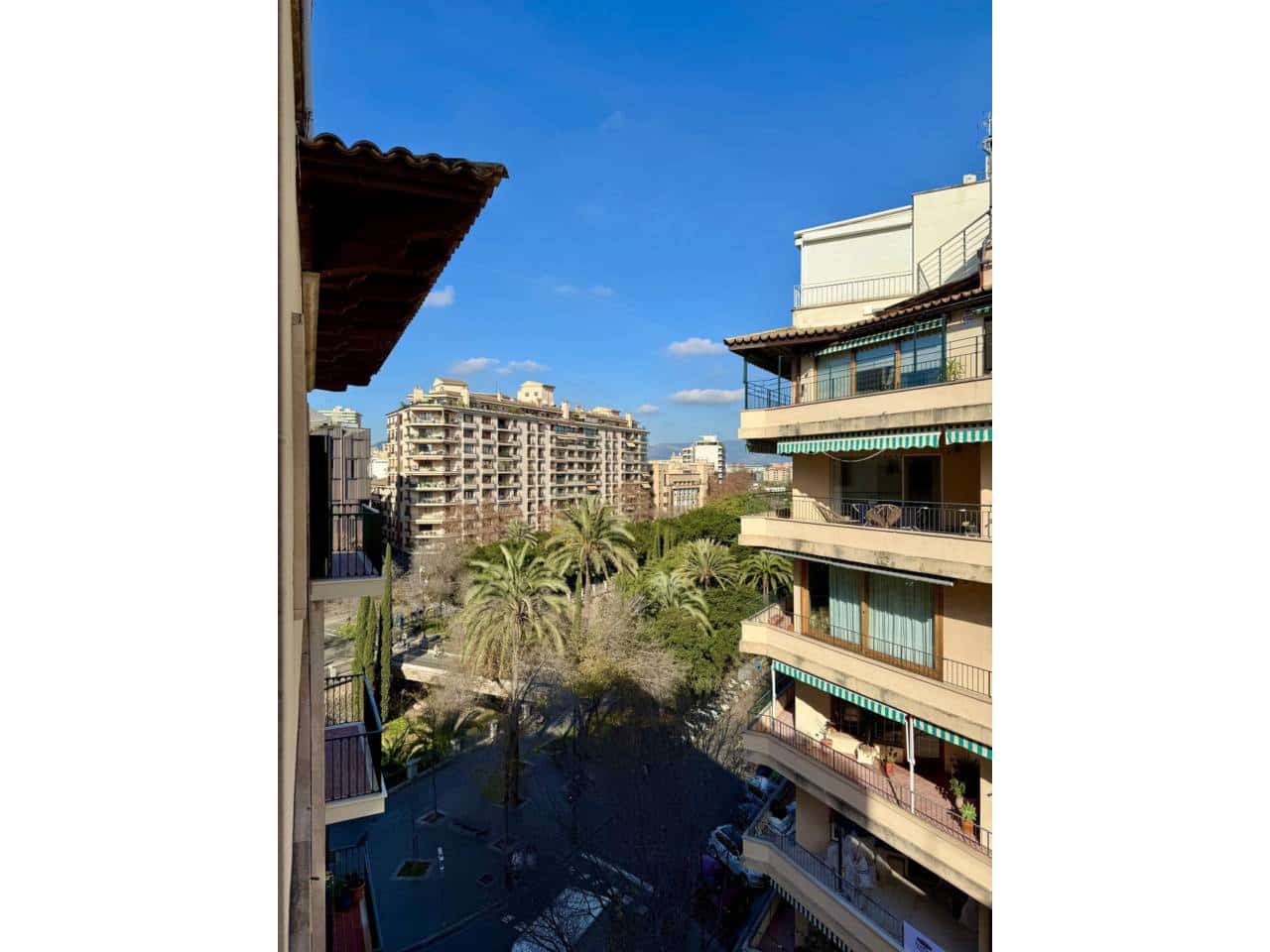 2 soveværelse Lejlighed til leje i Palma de Mallorca - € 3.000 (Ref: 9570371)