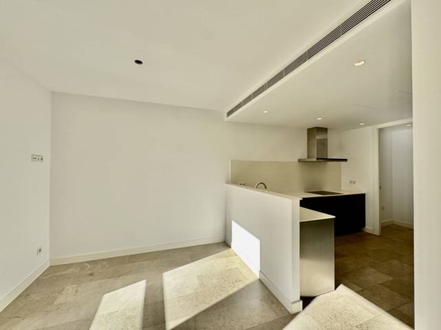 4 soverom Leilighet til leie i Palma de Mallorca med garasje - € 2 600 (Ref: 9575463)