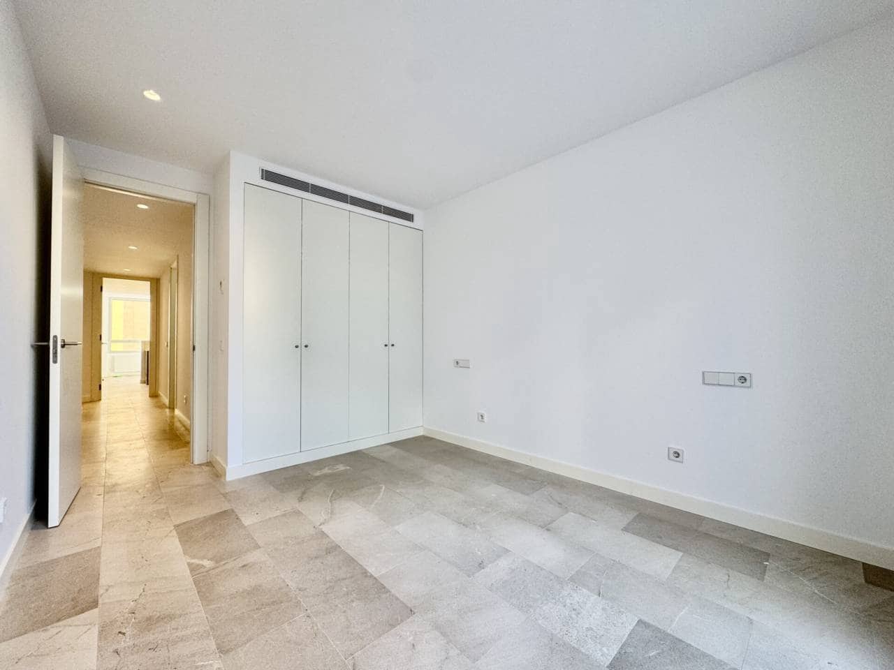 4 Zimmer Wohnung zu vermieten in Palma de Mallorca mit Garage - 2.600 € (Ref: 9575463)