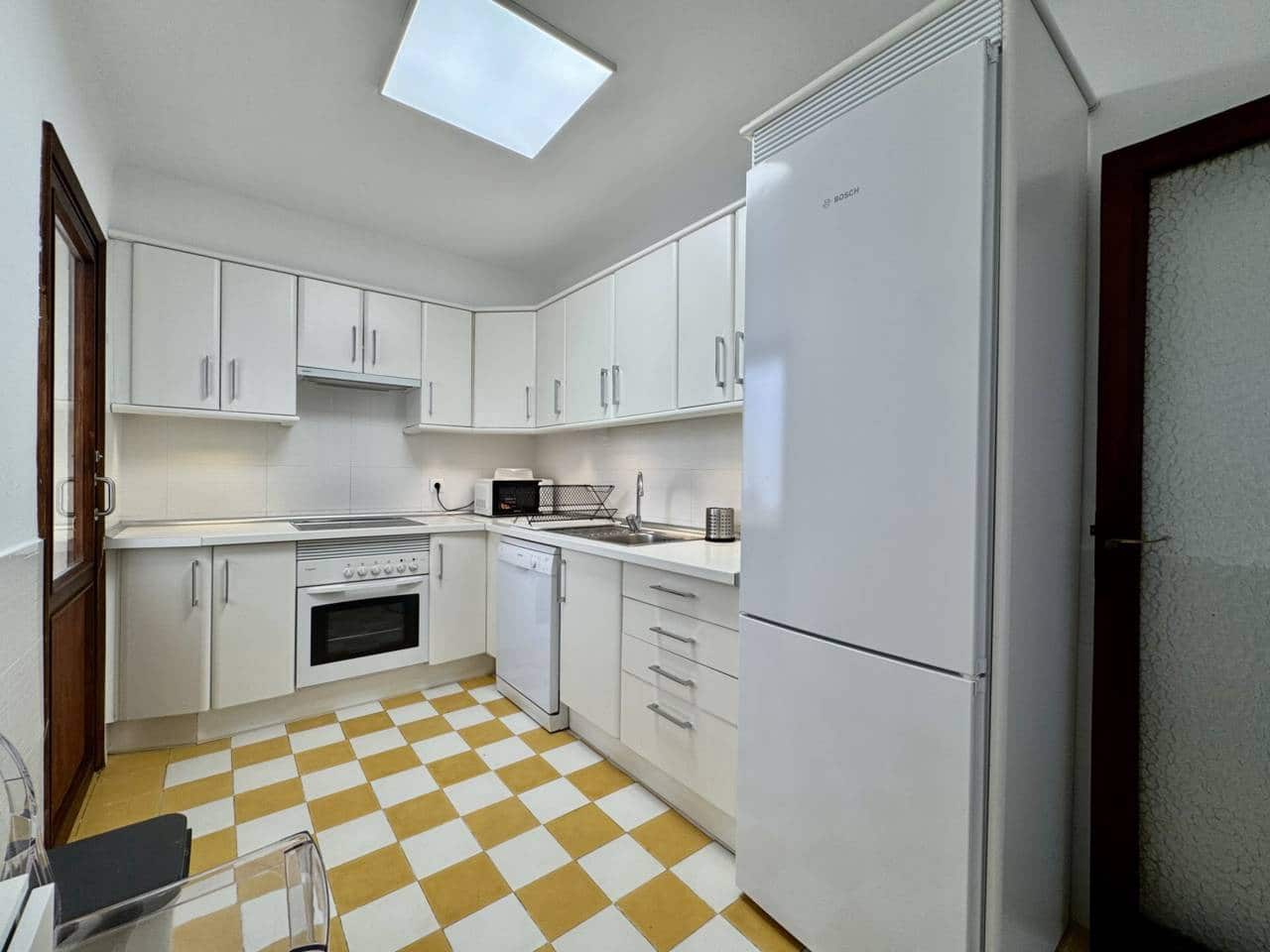 3 slaapkamer Penthouse te huur in Palma de Mallorca met garage - € 2.800 (Ref: 9607057)