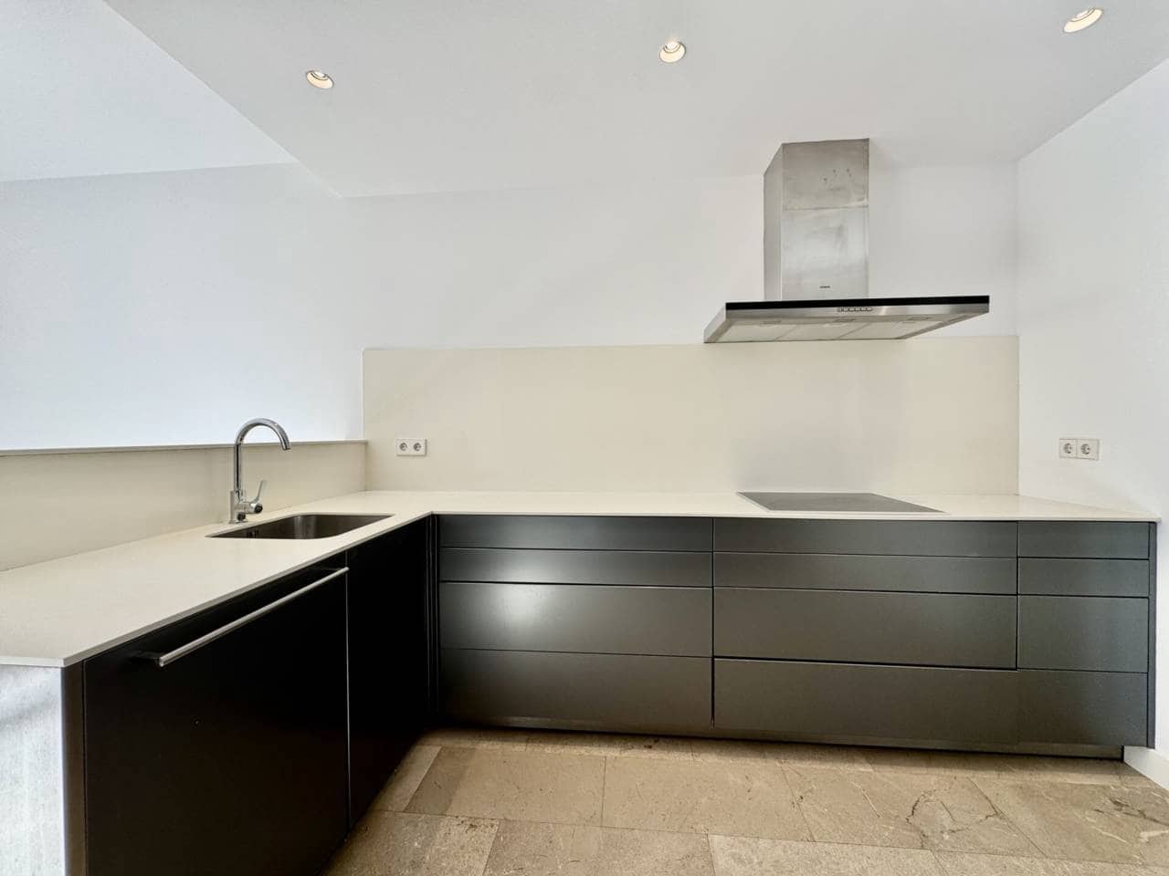 4 Zimmer Wohnung zu vermieten in Palma de Mallorca mit Garage - 2.600 € (Ref: 9620731)