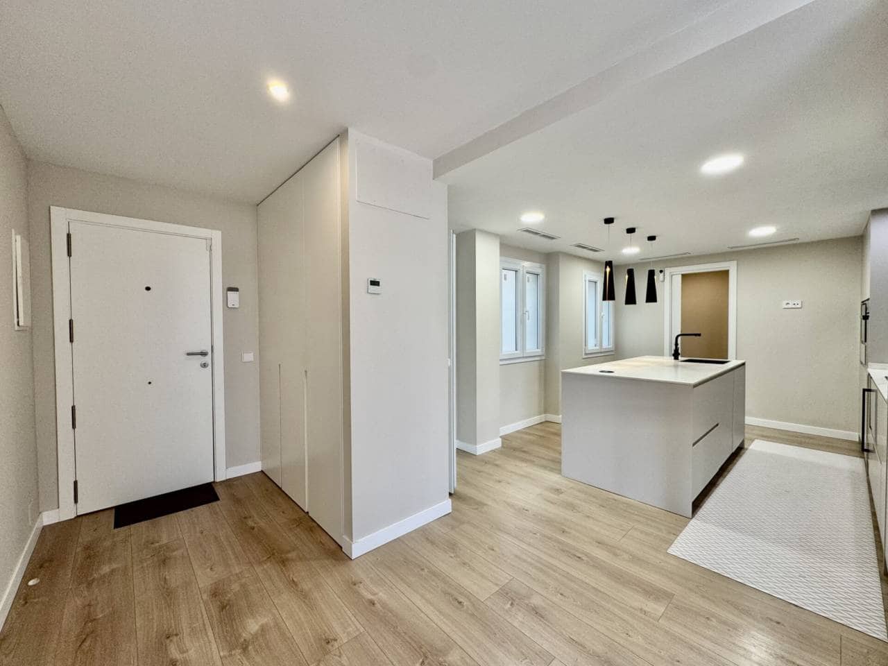 3 soverom Leilighet til leie i Palma de Mallorca - € 2 200 (Ref: 9629569)