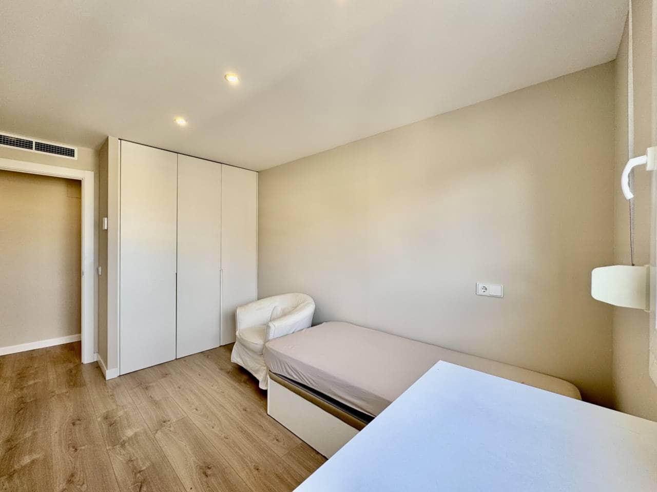 3 soverom Leilighet til leie i Palma de Mallorca - € 2 200 (Ref: 9629569)