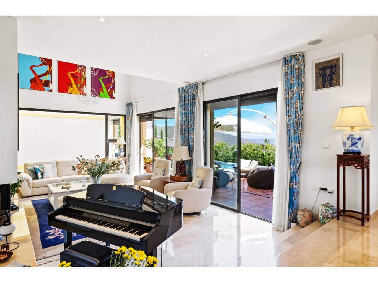 6 slaapkamer Villa te koop in Ojen met zwembad garage - € 2.100.000 (Ref: 9646770)