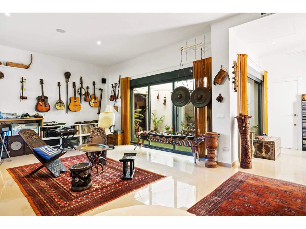 6 slaapkamer Villa te koop in Ojen met zwembad garage - € 2.100.000 (Ref: 9646770)