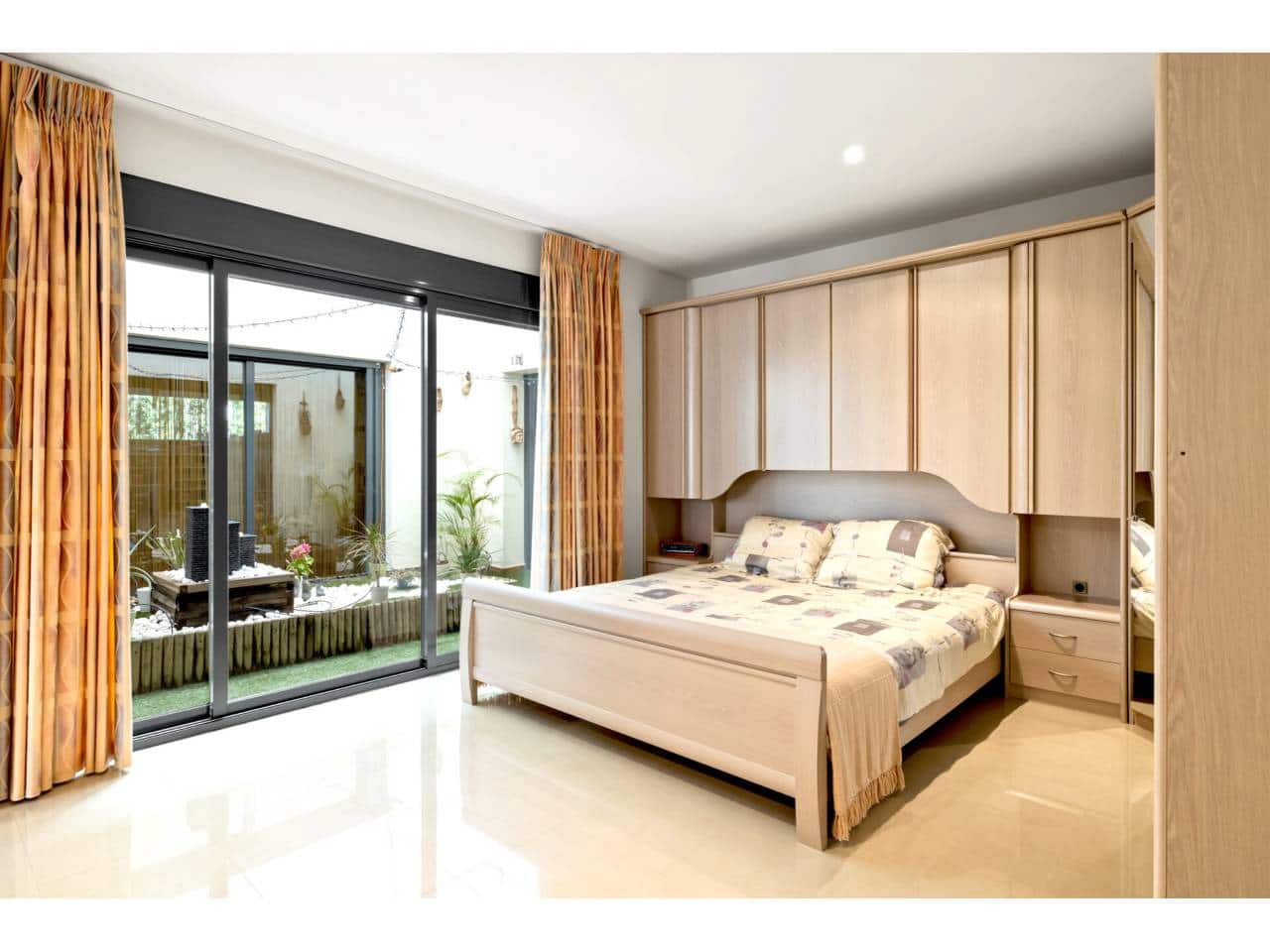 6 slaapkamer Villa te koop in Ojen met zwembad garage - € 2.100.000 (Ref: 9646770)