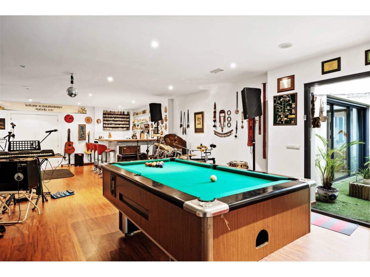 6 slaapkamer Villa te koop in Ojen met zwembad garage - € 2.100.000 (Ref: 9646770)