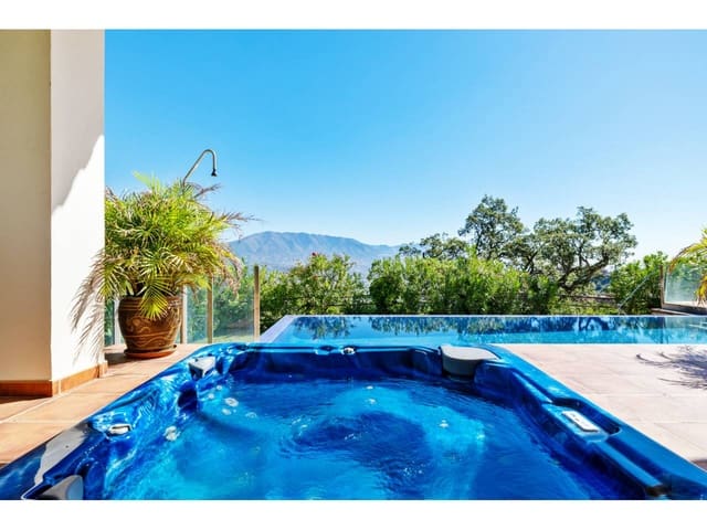 6 slaapkamer Villa te koop in Ojen met zwembad garage - € 2.100.000 (Ref: 9646770)