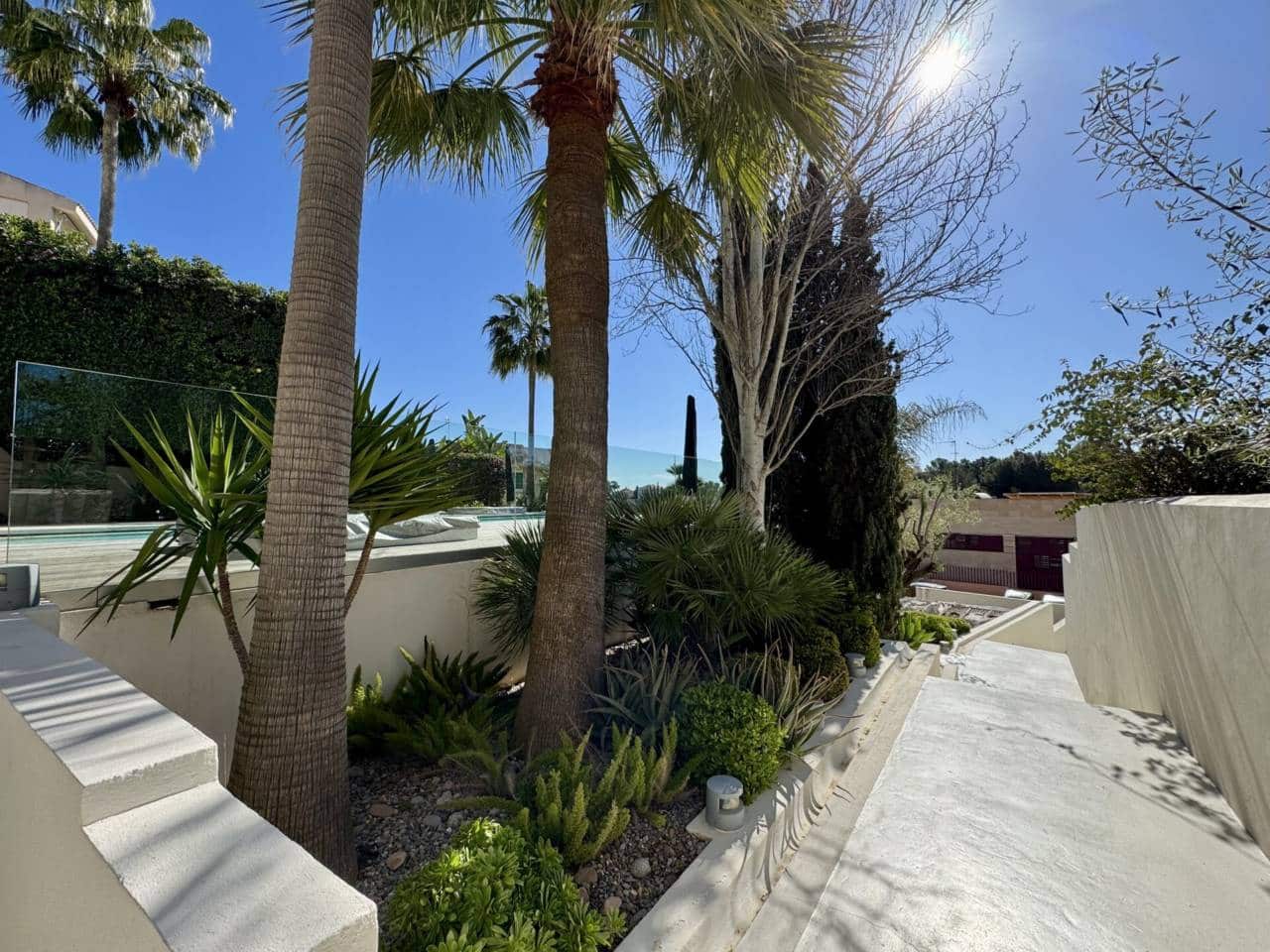 3 bedroom Flat for sale in Cala Mayor with garage - € 635,000 (Ref: 9660775)