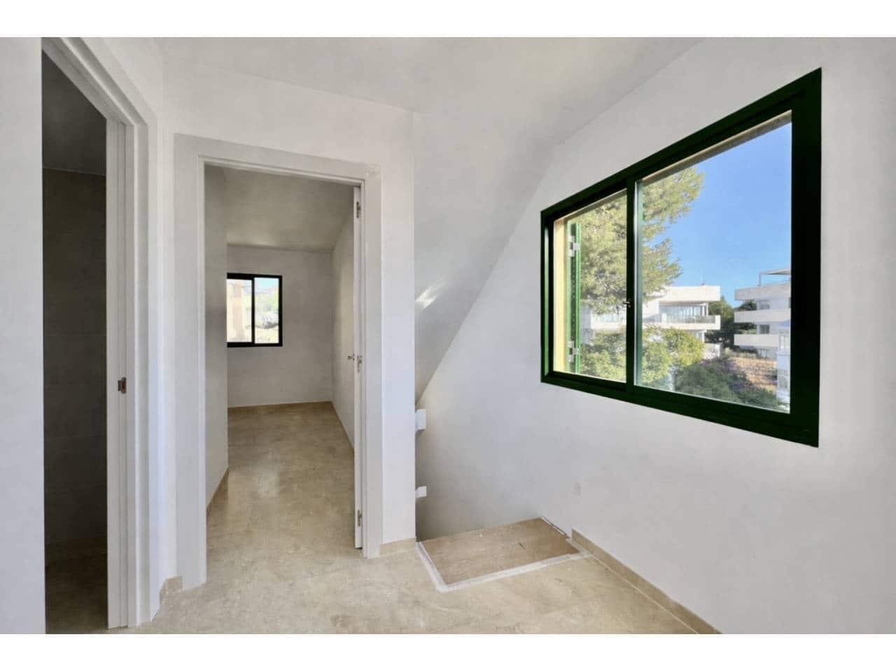 2 bedroom Terraced Villa for rent in Es Camp De Mar / El Camp De Mar with pool - € 2,150 (Ref: 9689931)