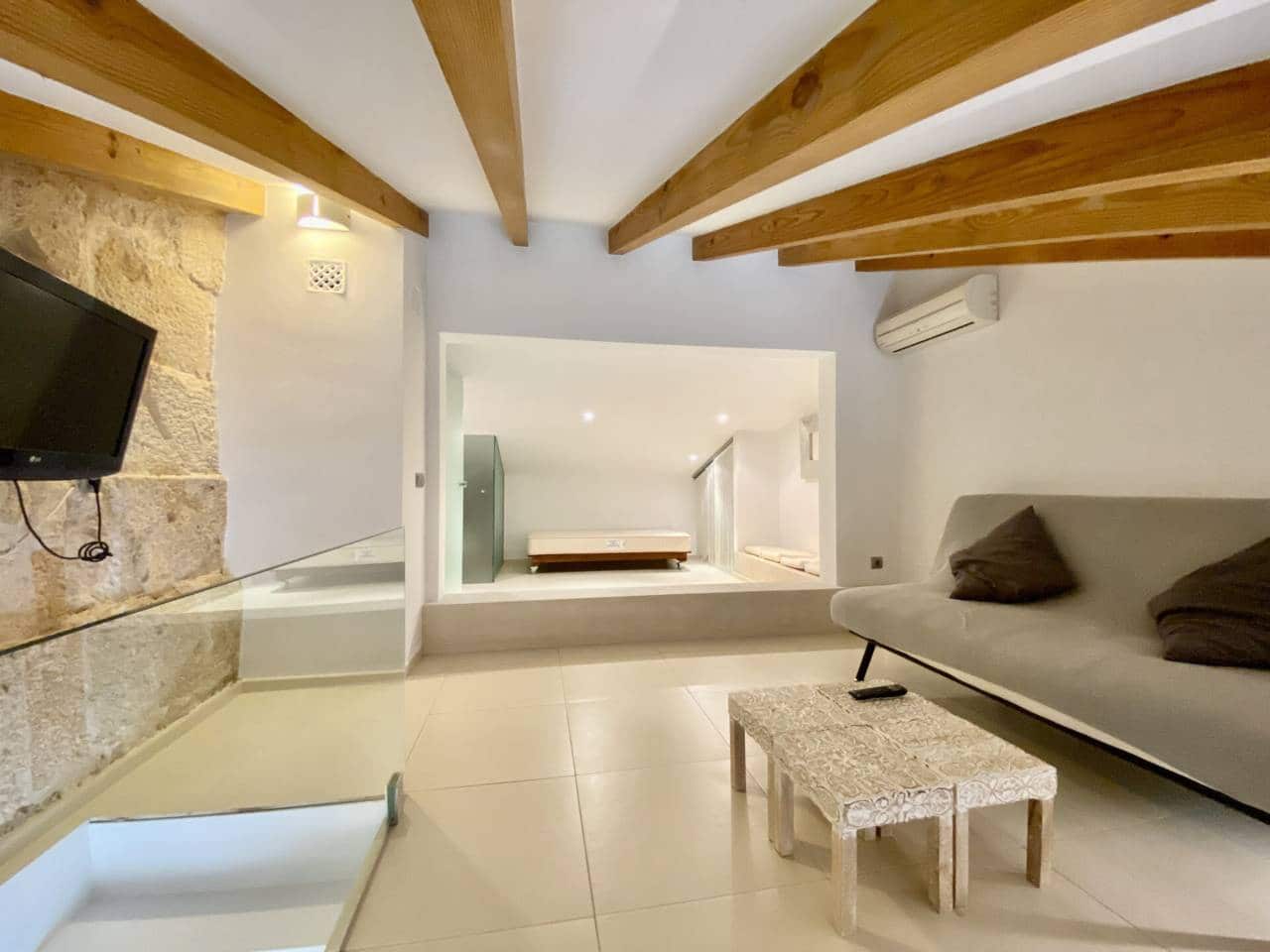 2 soveværelse Lejlighed til leje i Palma de Mallorca - € 1.600 (Ref: 9758320)