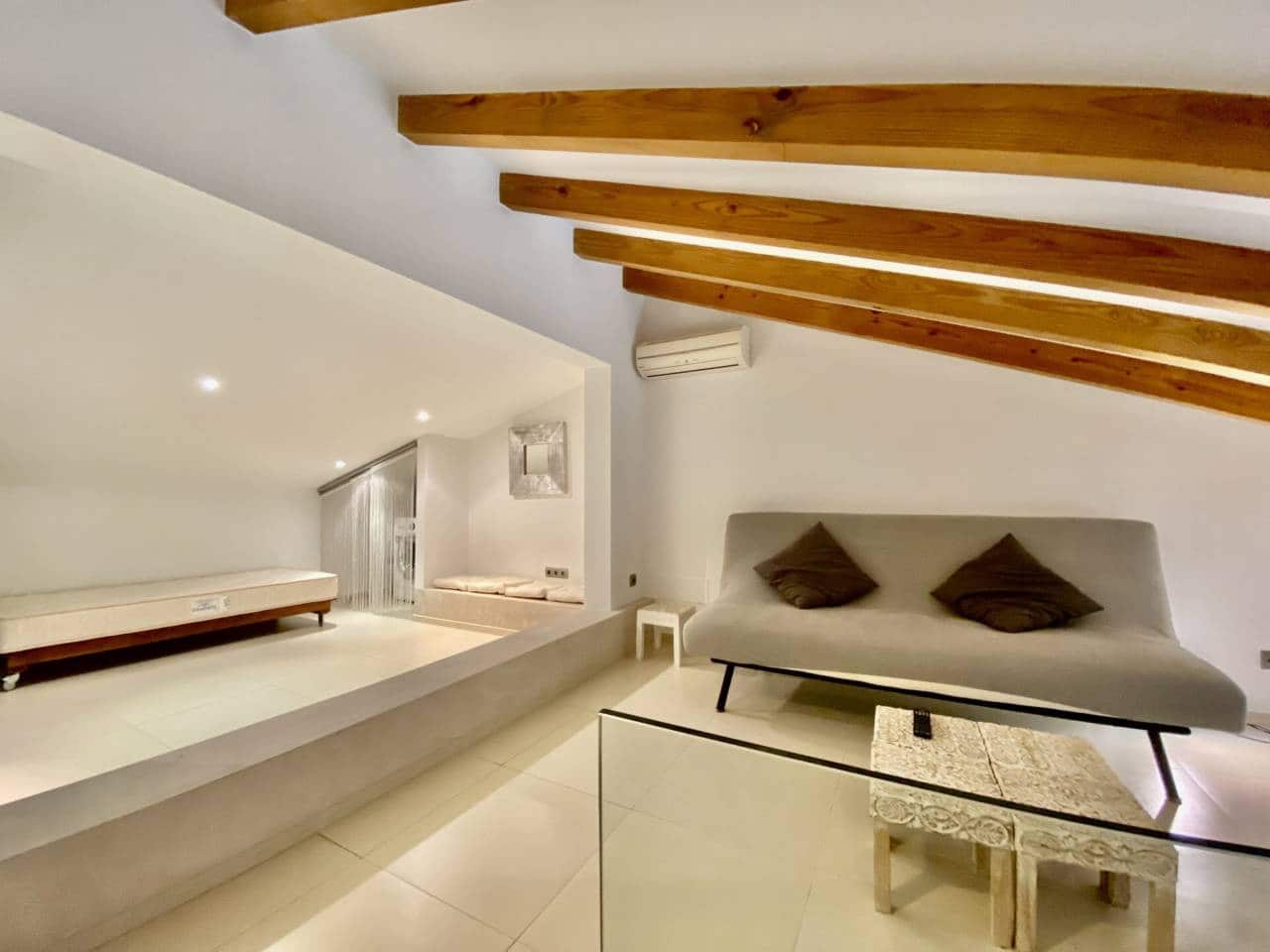 2 soveværelse Lejlighed til leje i Palma de Mallorca - € 1.600 (Ref: 9758320)