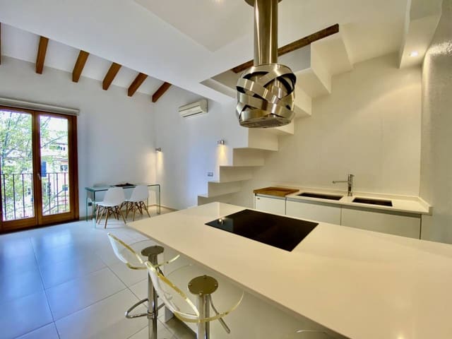 Appartement de 2 chambres à louer à Palma de Mallorca - 1 600 € (Ref: 9758320)