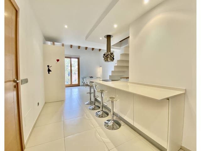 Appartement de 2 chambres à louer à Palma de Mallorca - 1 600 € (Ref: 9758320)