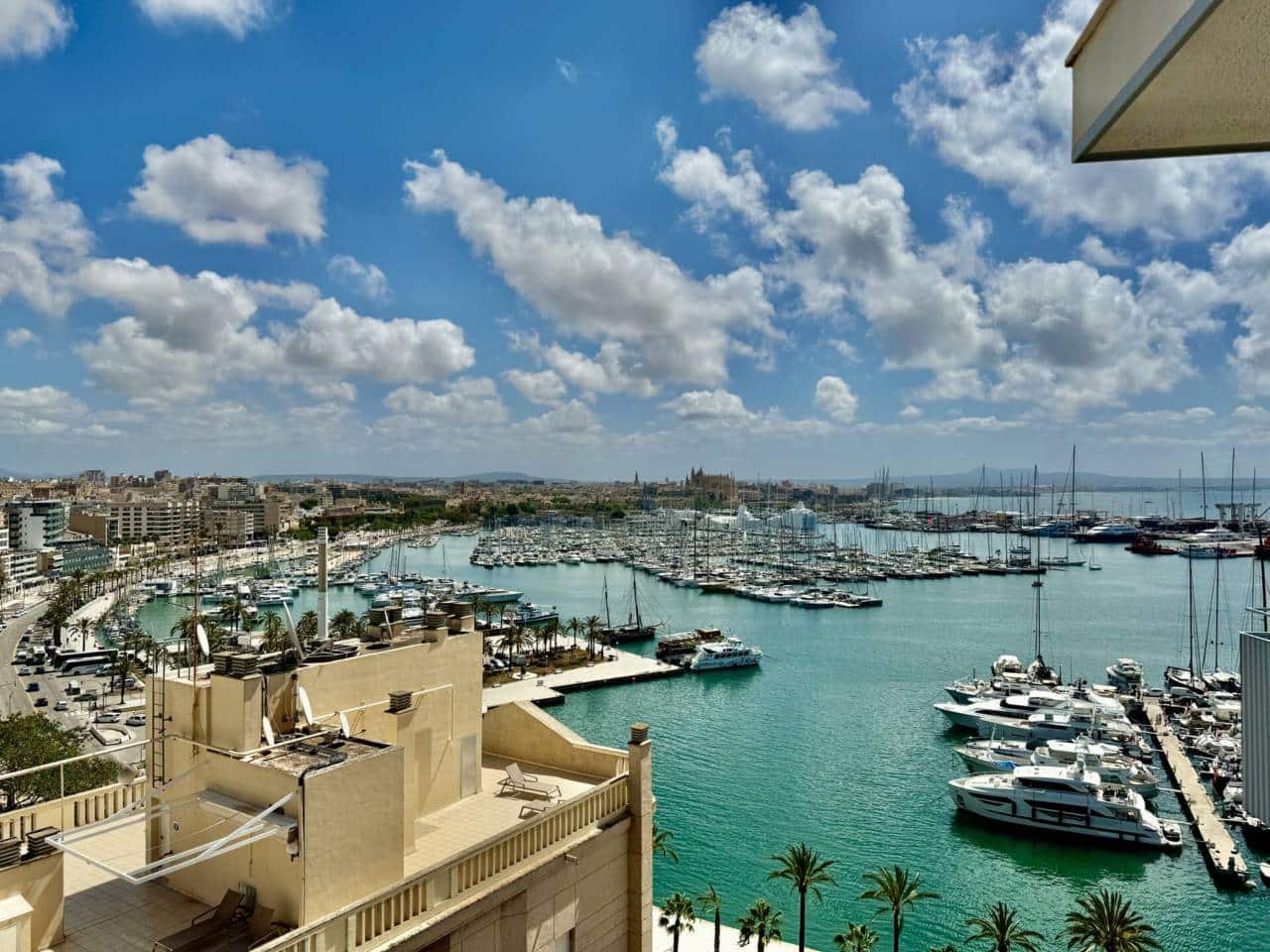 1 slaapkamer Penthouse te huur in Palma de Mallorca - € 1.300 (Ref: 9790040)