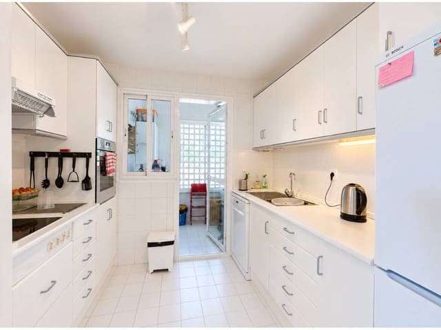 2 soveværelse Lejlighed til salg i Ojen med swimmingpool garage - € 450.000 (Ref: 9824564)