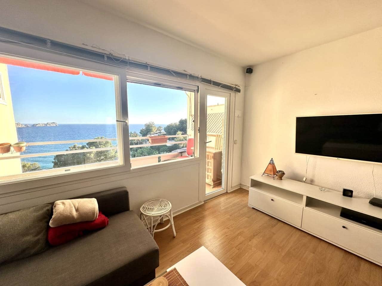 1 bedroom Flat for rent in Calvia with pool - € 1,200 (Ref: 9833147)