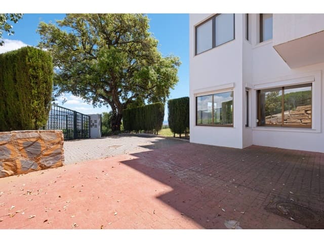 2 soveværelse Loft til salg i Ojen med swimmingpool garage - € 520.000 (Ref: 9840021)