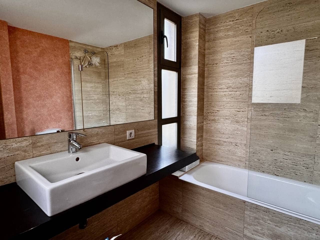 2 bedroom Flat for rent in Palma de Mallorca with pool garage - € 2,200 (Ref: 9854747)