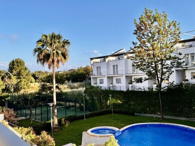 2 bedroom Flat for rent in Palma de Mallorca with pool garage - € 2,200 (Ref: 9854747)