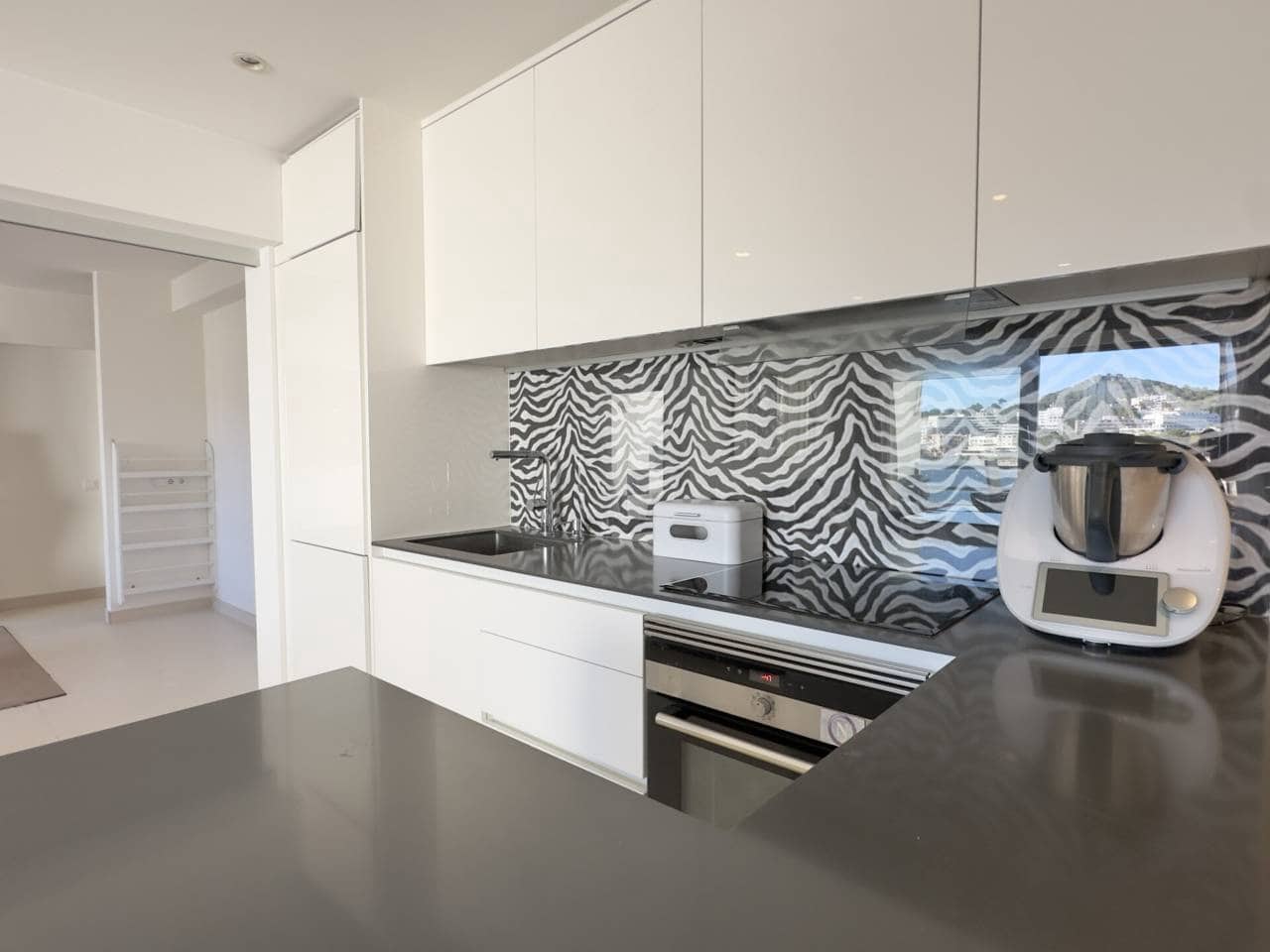 Appartement de 2 chambres à louer à Calvia - 2 800 € (Ref: 9900019)