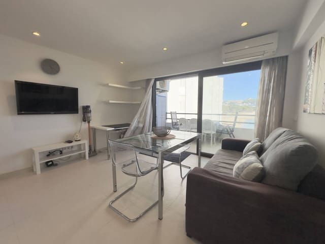 Appartement de 2 chambres à louer à Calvià - 2 800 € (Ref: 9900019)