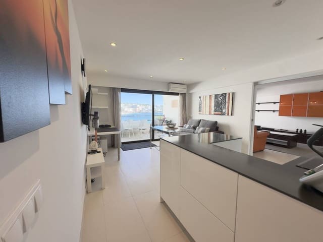 Appartement de 2 chambres à louer à Calvià - 2 800 € (Ref: 9900019)