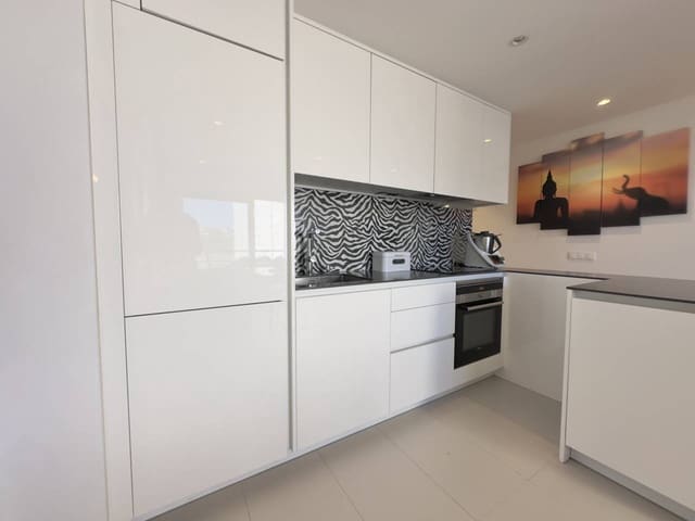 Appartement de 2 chambres à louer à Calvià - 2 800 € (Ref: 9900019)