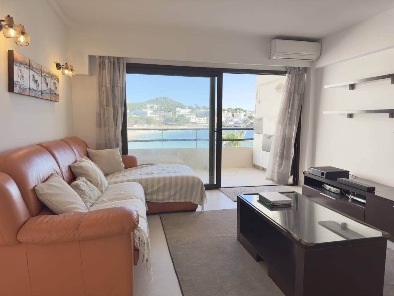 Appartement de 2 chambres à louer à Calvia - 2 800 € (Ref: 9900019)