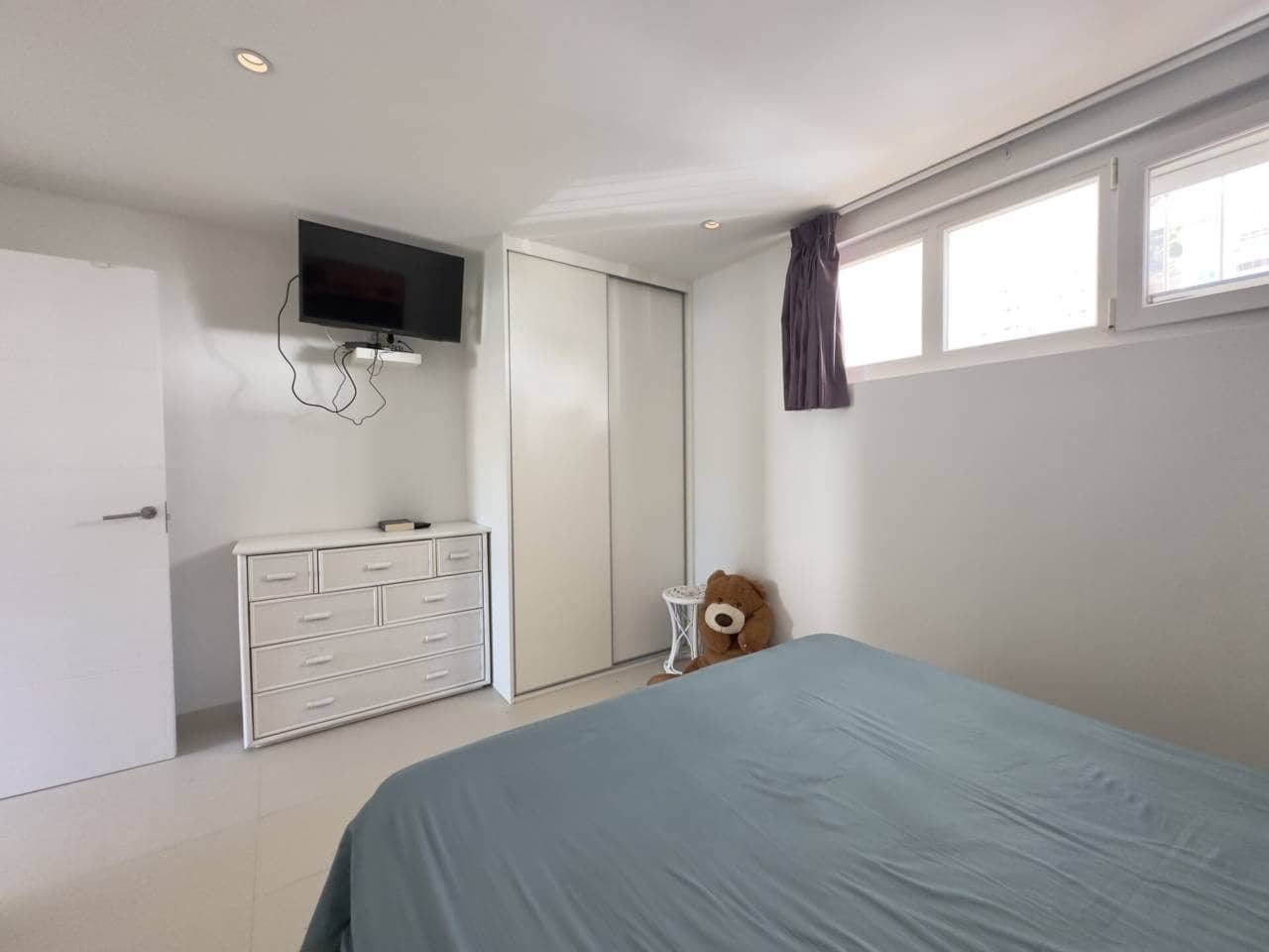 Appartement de 2 chambres à louer à Calvia - 2 800 € (Ref: 9900019)