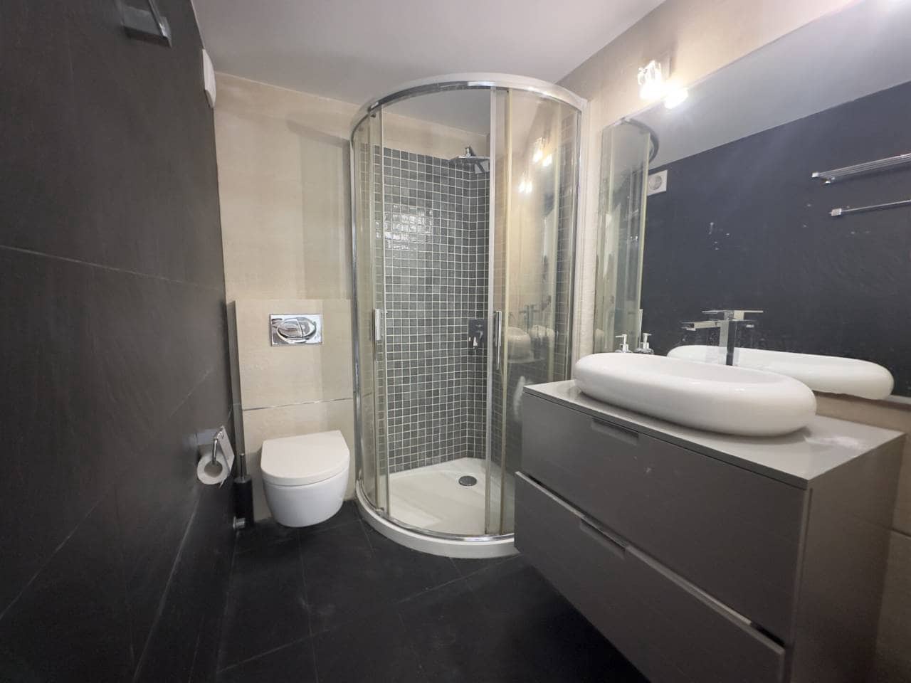 Appartement de 2 chambres à louer à Calvia - 2 800 € (Ref: 9900019)