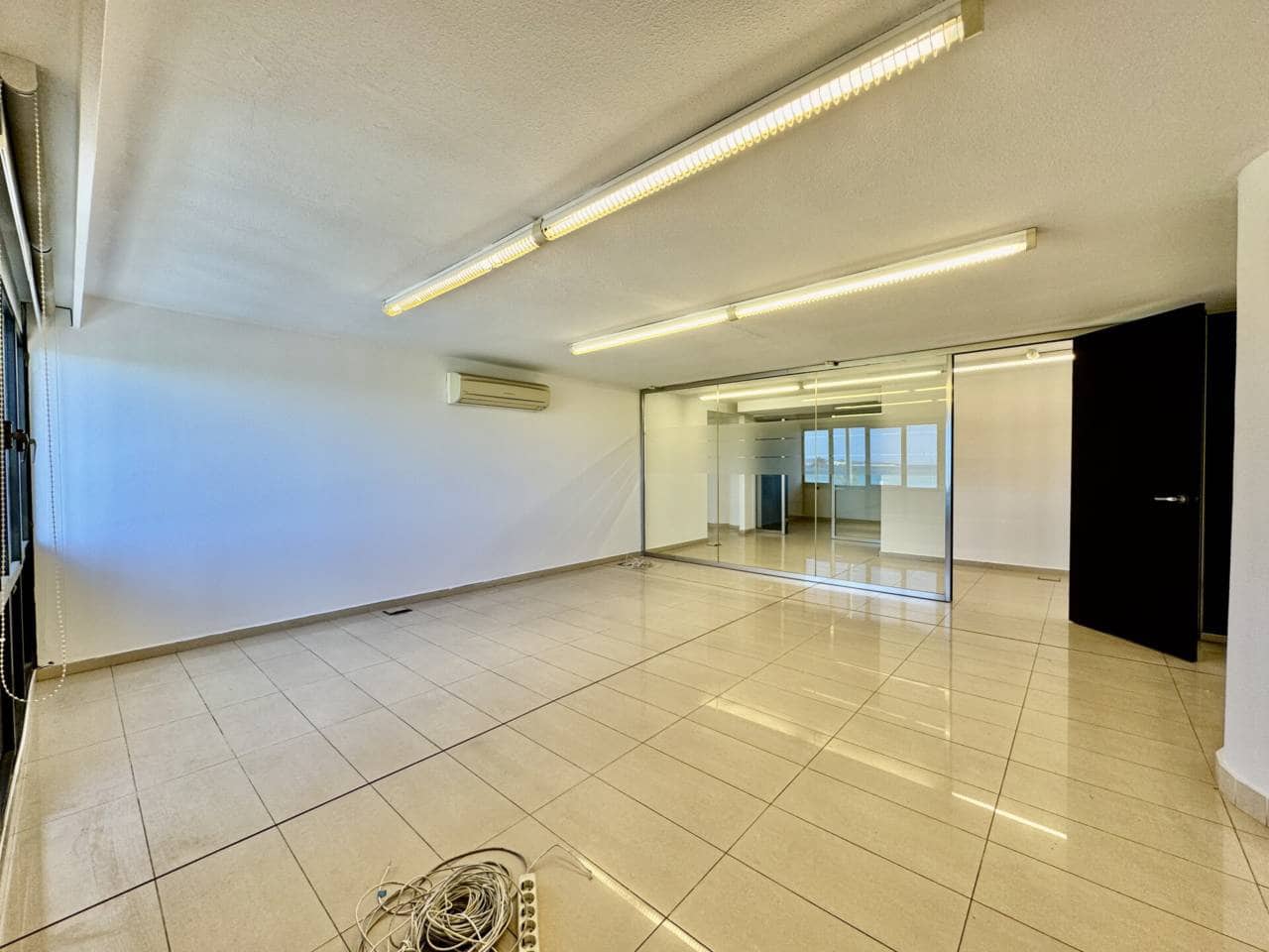 Kontor att hyra i Palma de Mallorca - 1 900 € (Ref: 9906856)