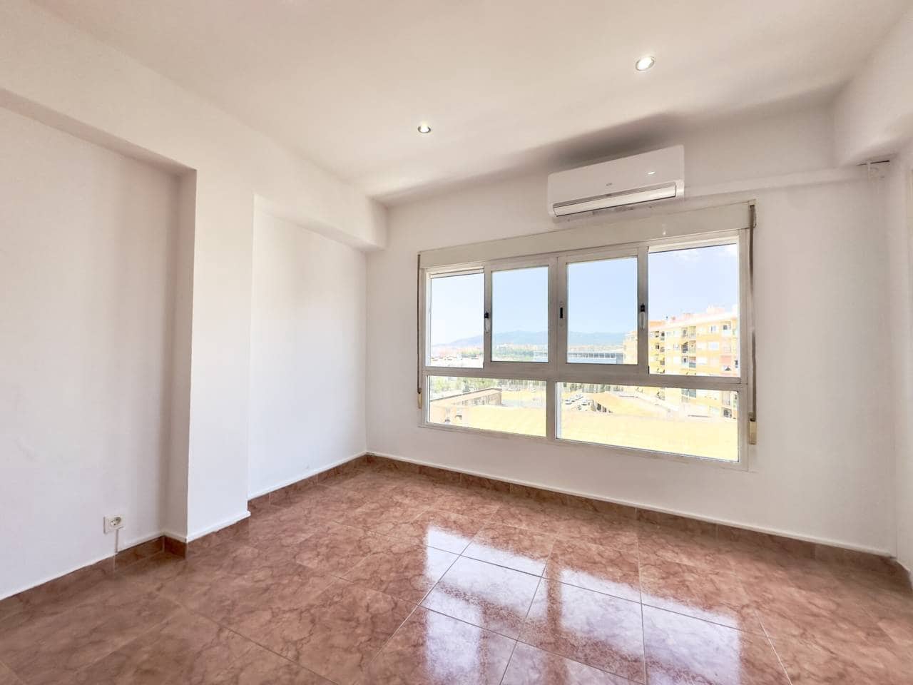3 bedroom Flat for sale in Palma de Mallorca - € 309,000 (Ref: 9921584)