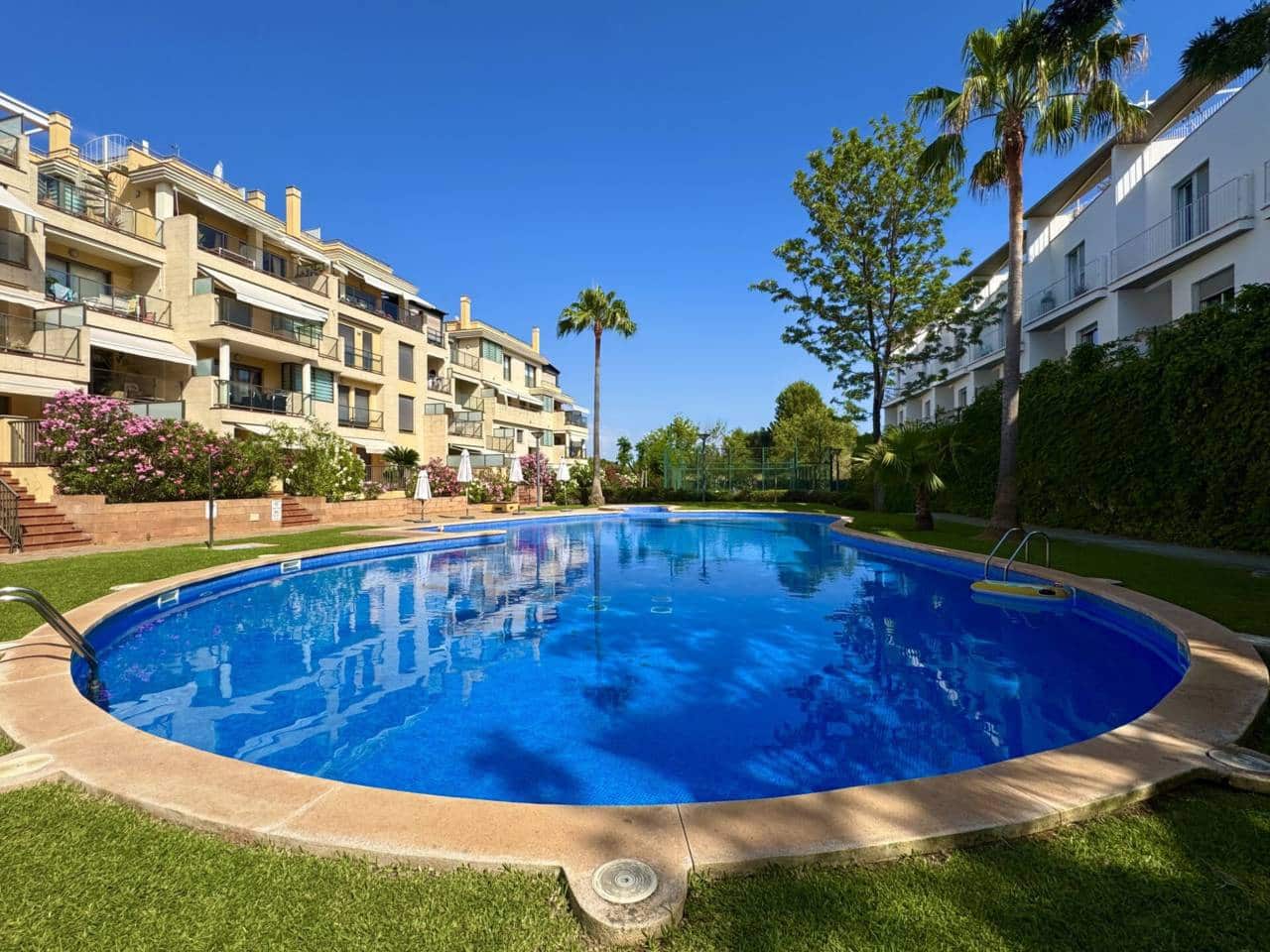 3 bedroom Flat for rent in Palma de Mallorca with pool garage - € 2,150 (Ref: 9926611)