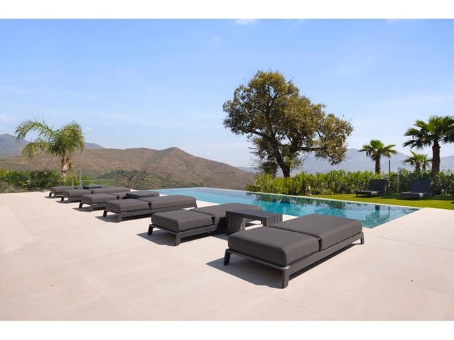 Chalet de 4 habitaciones en Ojen en venta con piscina garaje - 3.650.000 € (Ref: 9928632)